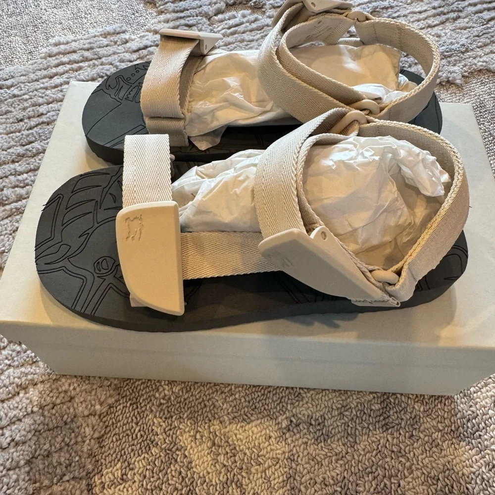 Burberry Women’s Trek Touch Strap Sandal Size 7 NWT - Picture 6 of 11